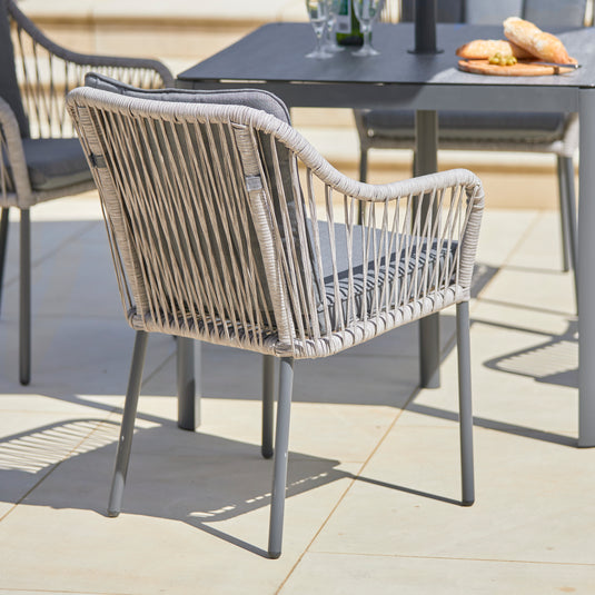 LG Outdoor Bali 4 Seat Dining Set with 2.5m Parasol