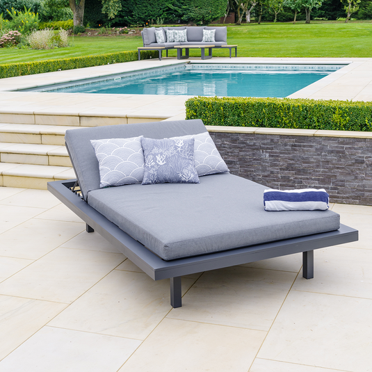 LG Outdoor Stockholm Reclining Daybed