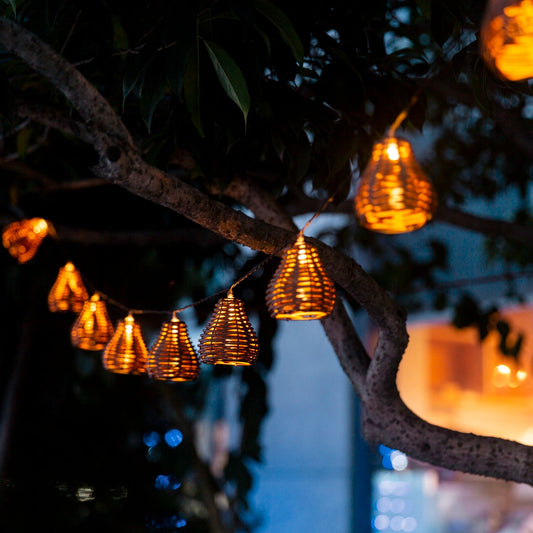 10-brown-rattan-lantern-lights